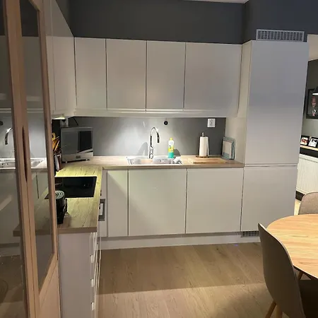 Perfect For Families With Children Accommodates 6 People Appartamento